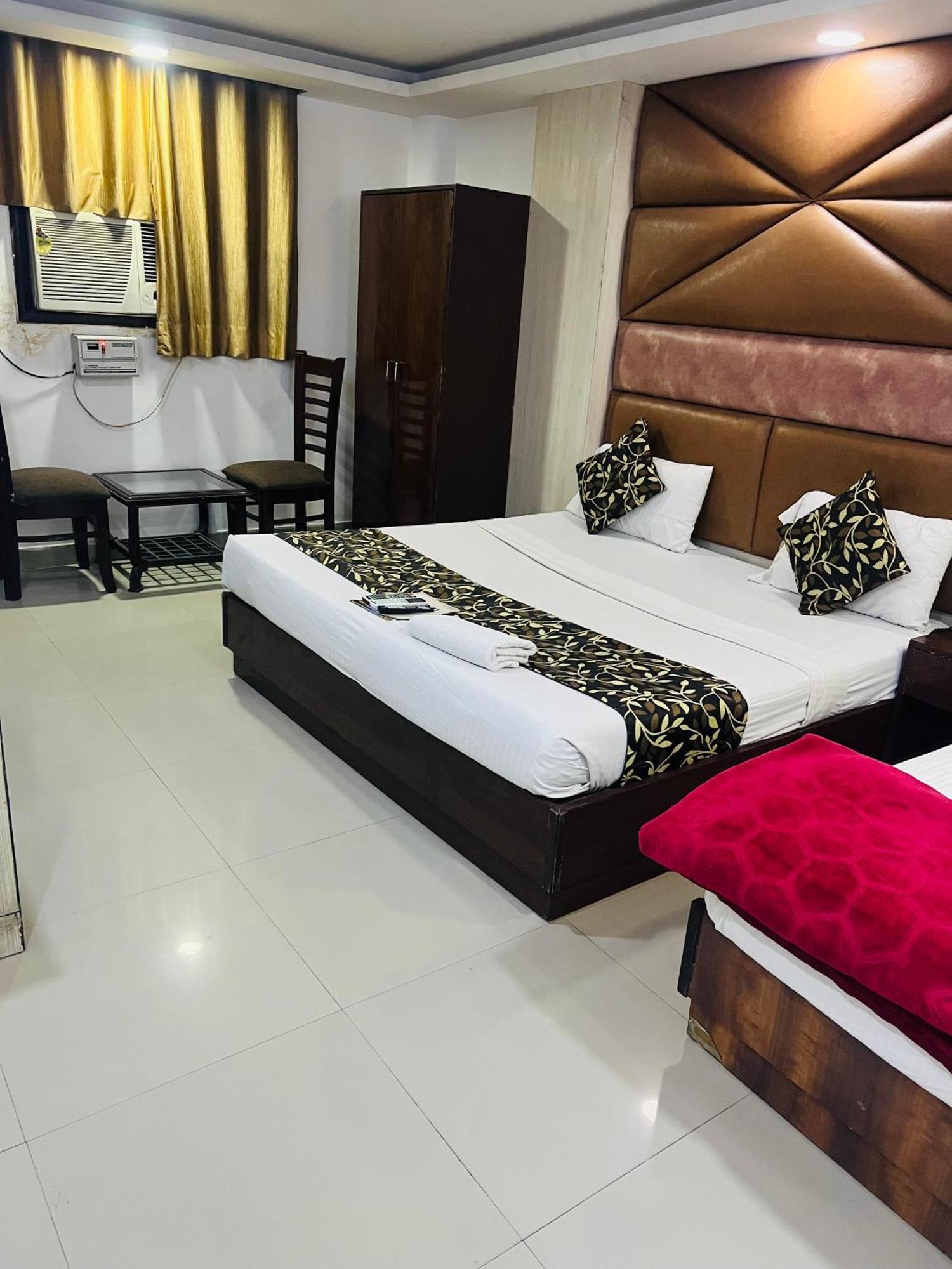 Hotel نيودلهي المظهر الخارجي الصورة